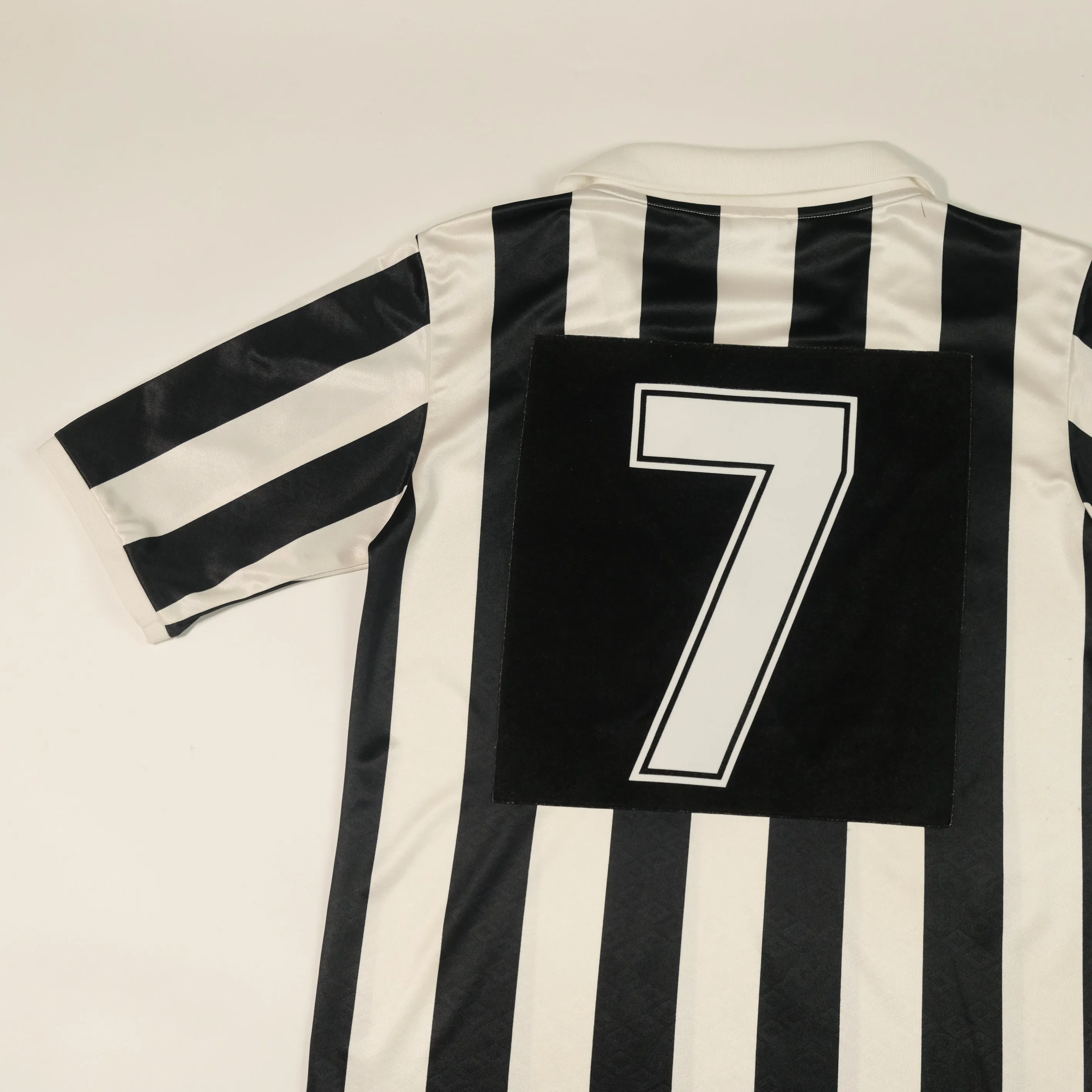 1992/94 Juventus Home Shirt Kappa (M)