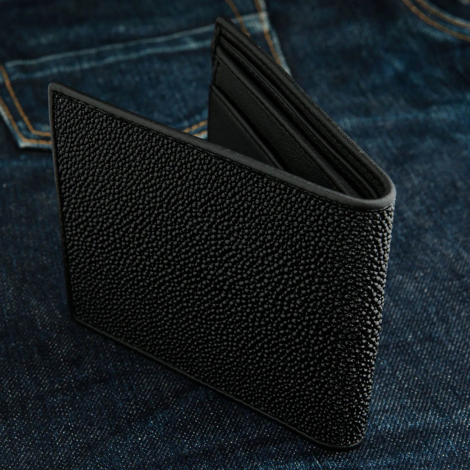 Black Long White Pearl Stingray Leather Men's Wallet