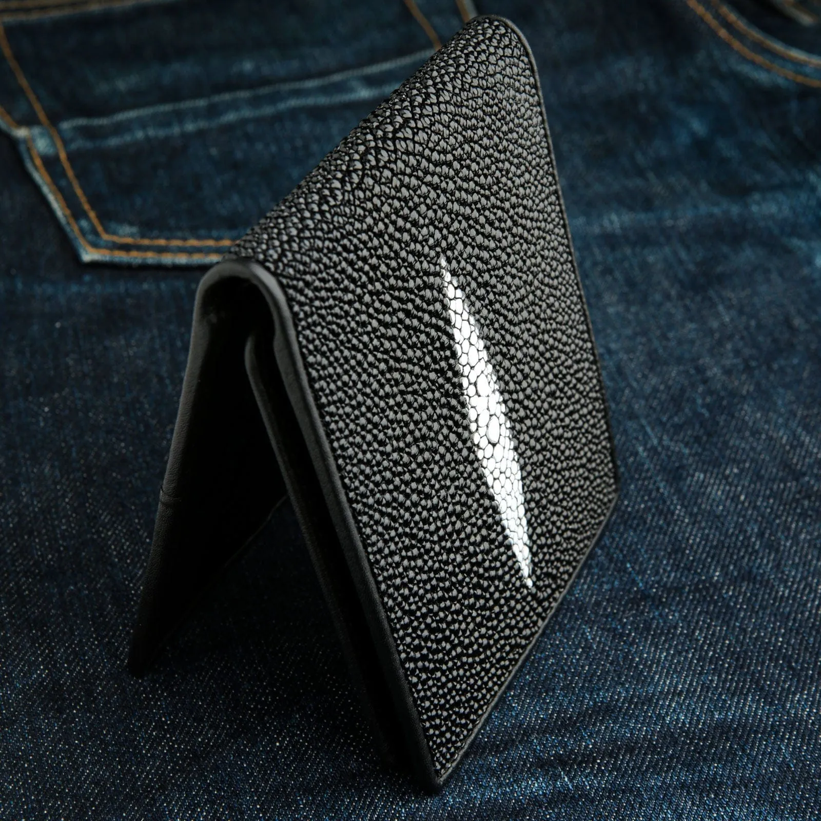 Black Long White Pearl Stingray Leather Men's Wallet