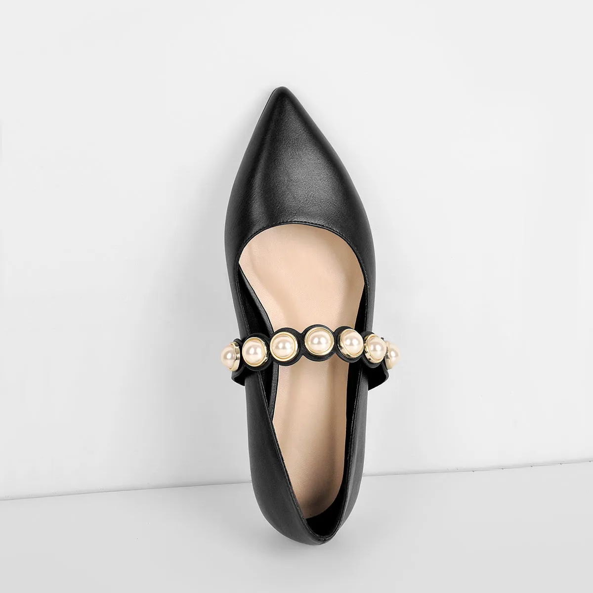 Black Pearl Strap Flat