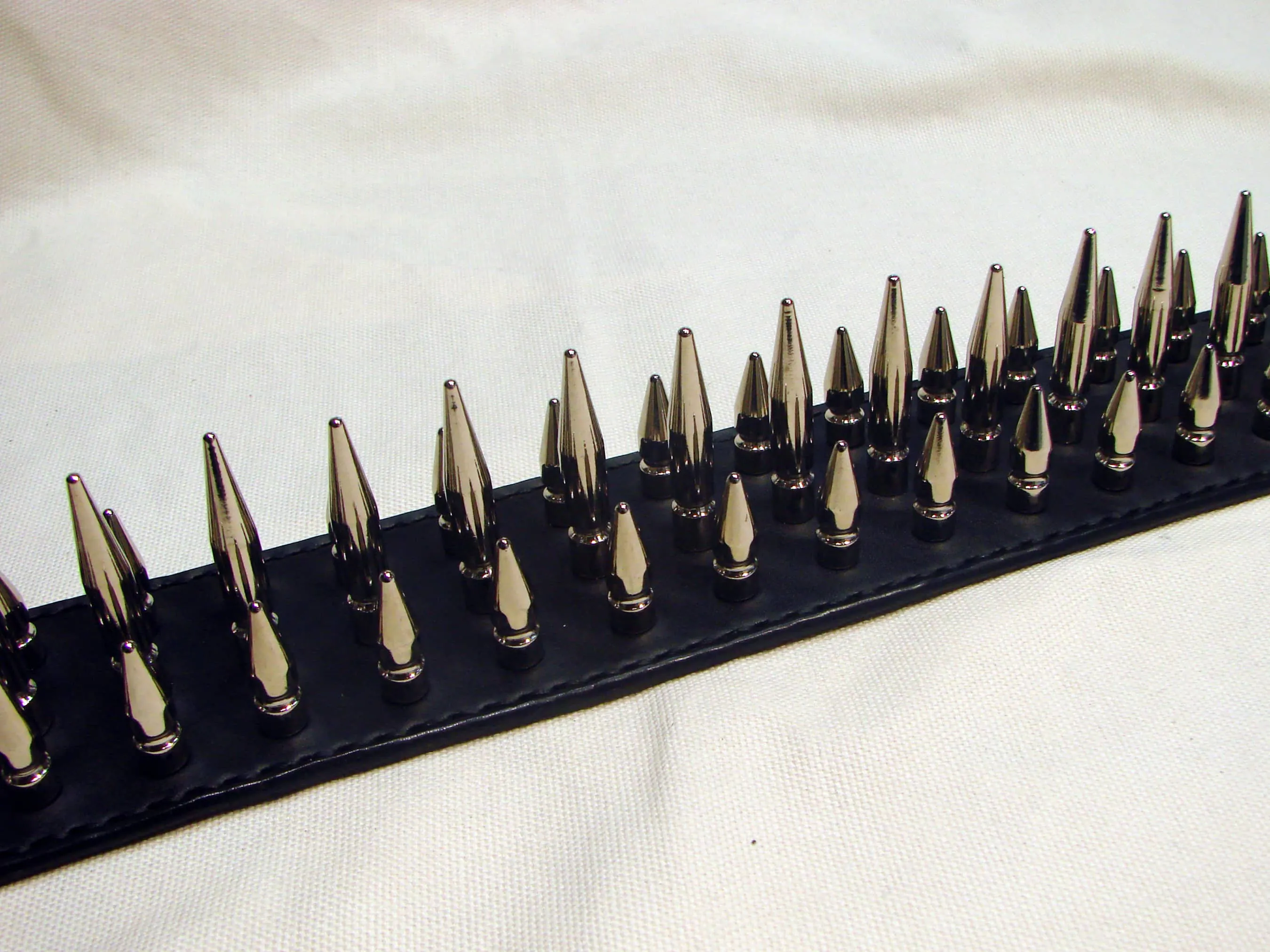 Leather Guitar Strap 3 rows of spikes