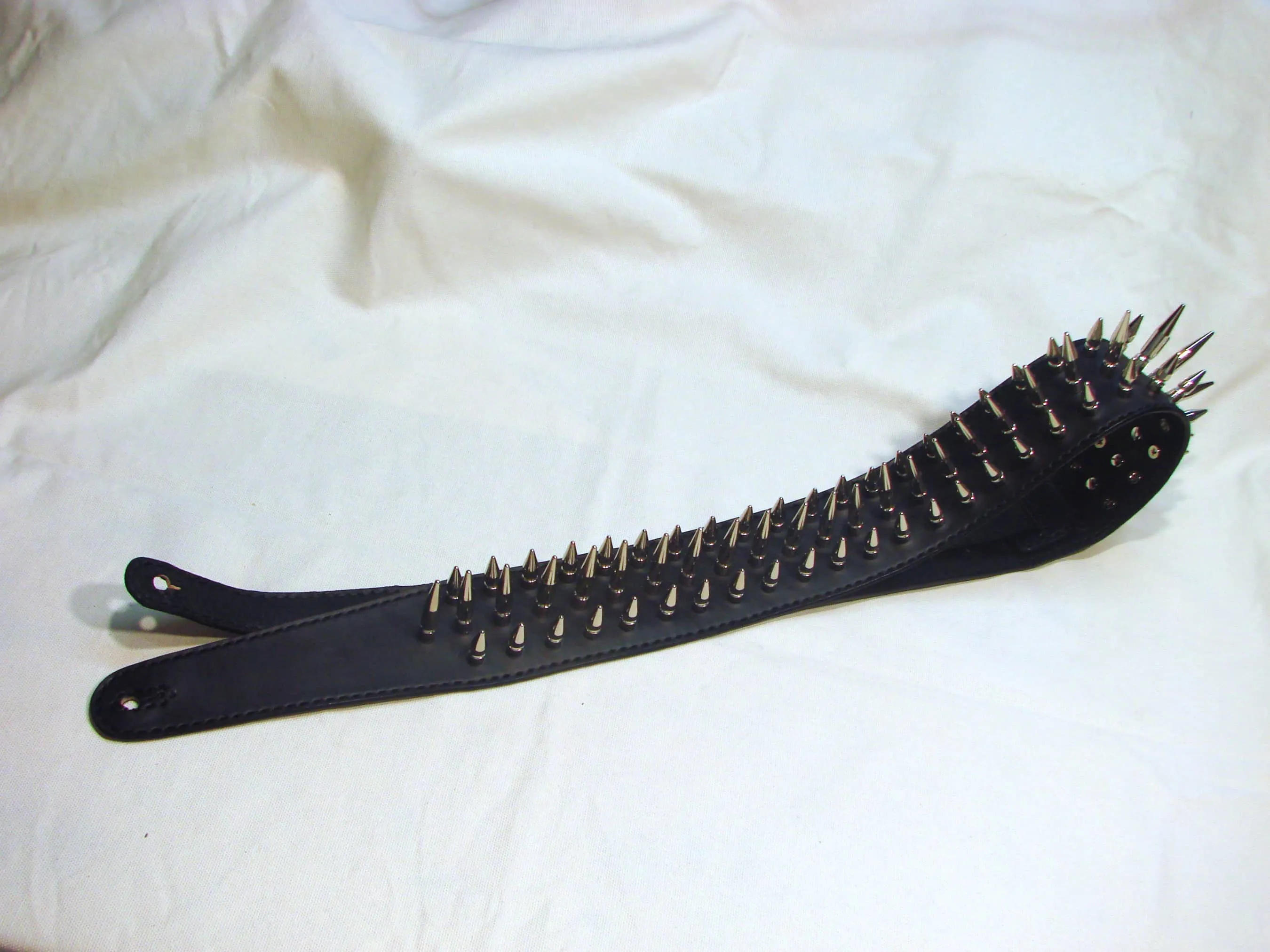 Leather Guitar Strap 3 rows of spikes