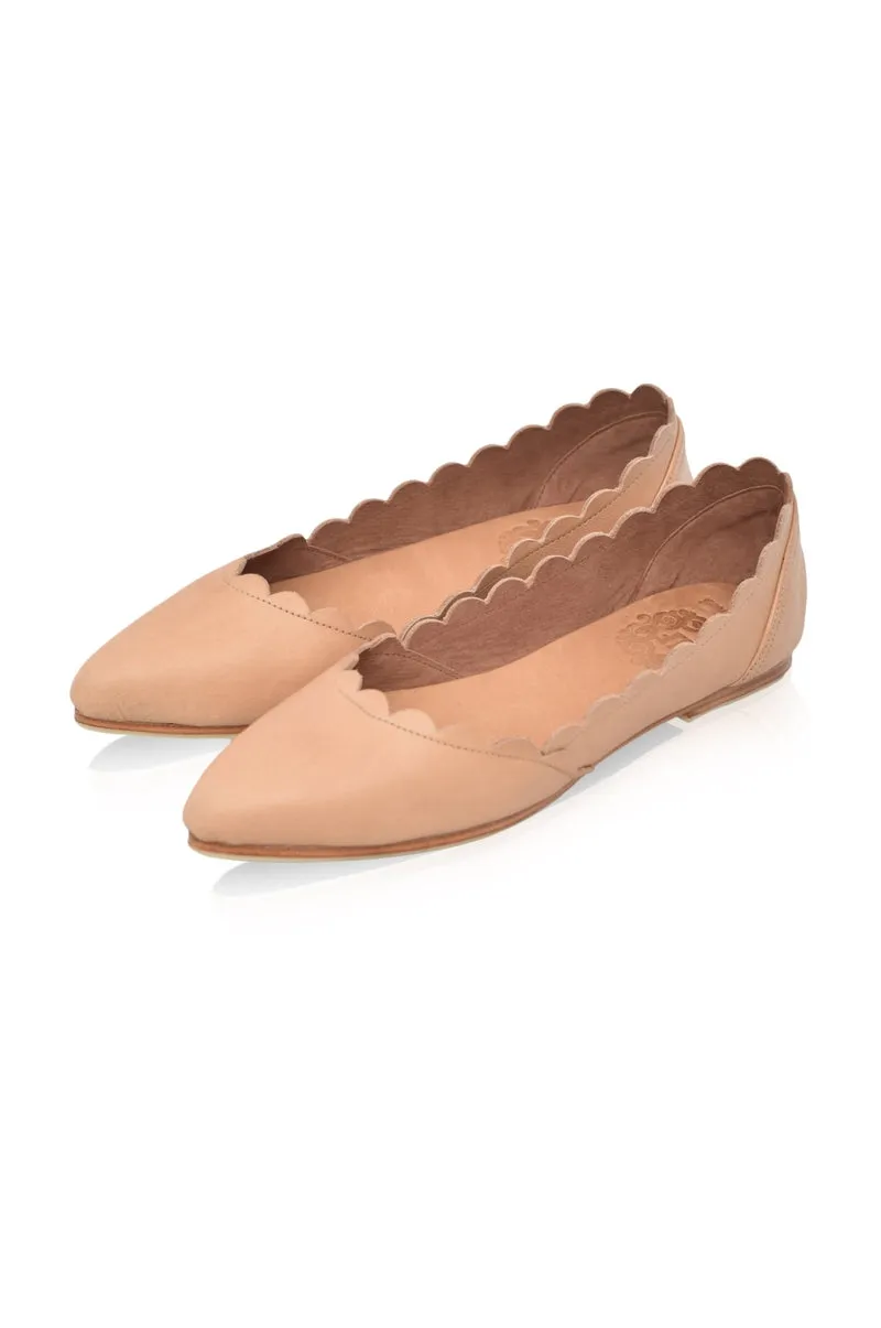 Valentina Leather Ballet Flats in Vintage Beige